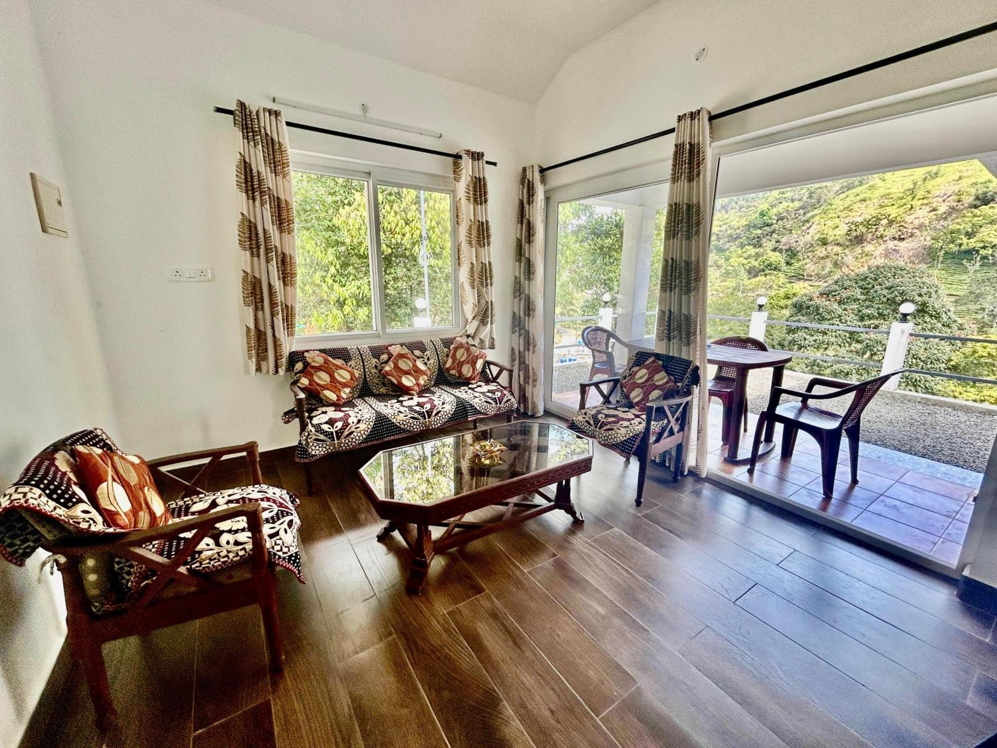 Misty Heights Peermade - Private Mountain Villa Retreat Vandiperiyār Eksteriør billede