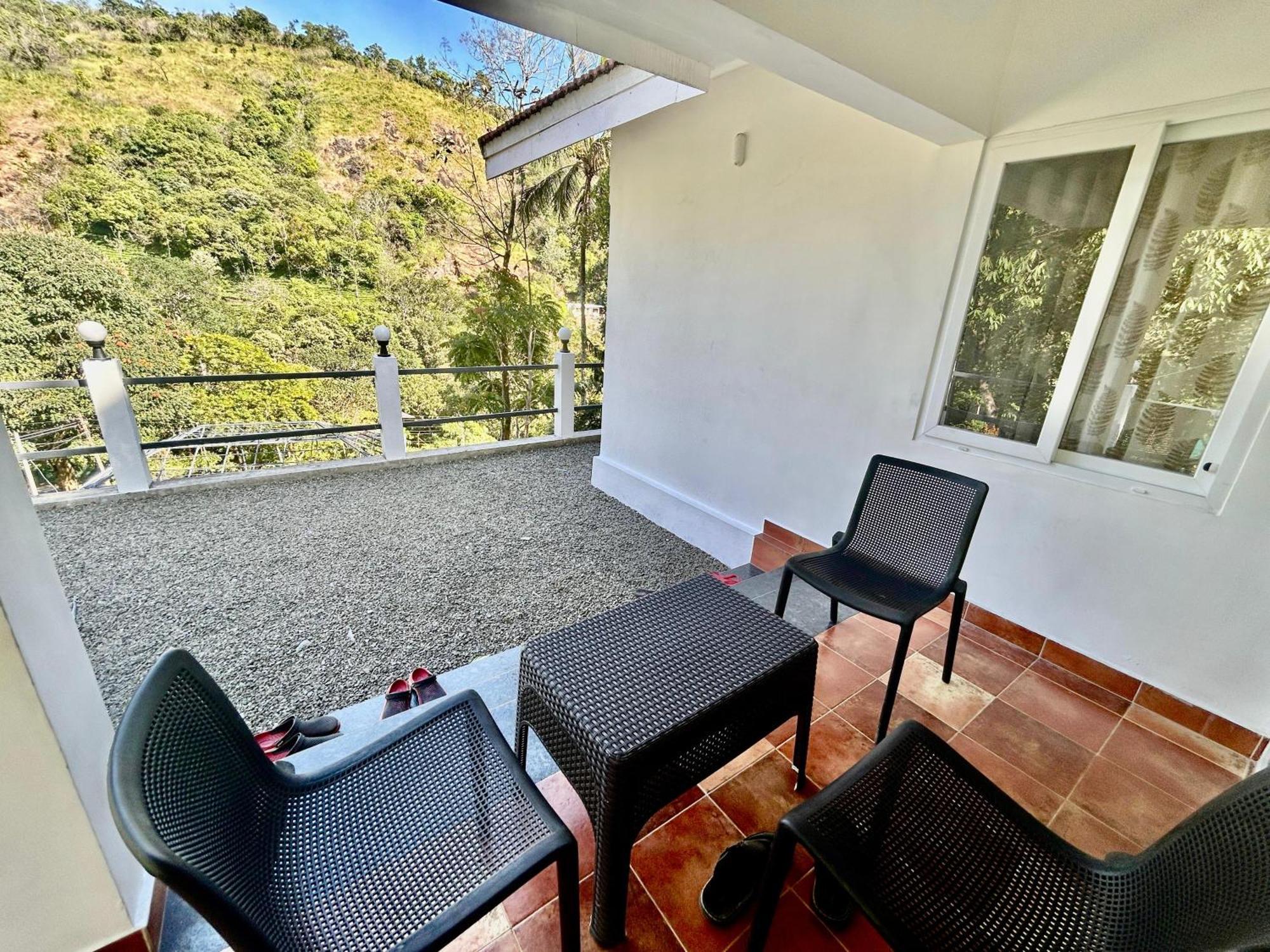 Misty Heights Peermade - Private Mountain Villa Retreat Vandiperiyār Eksteriør billede